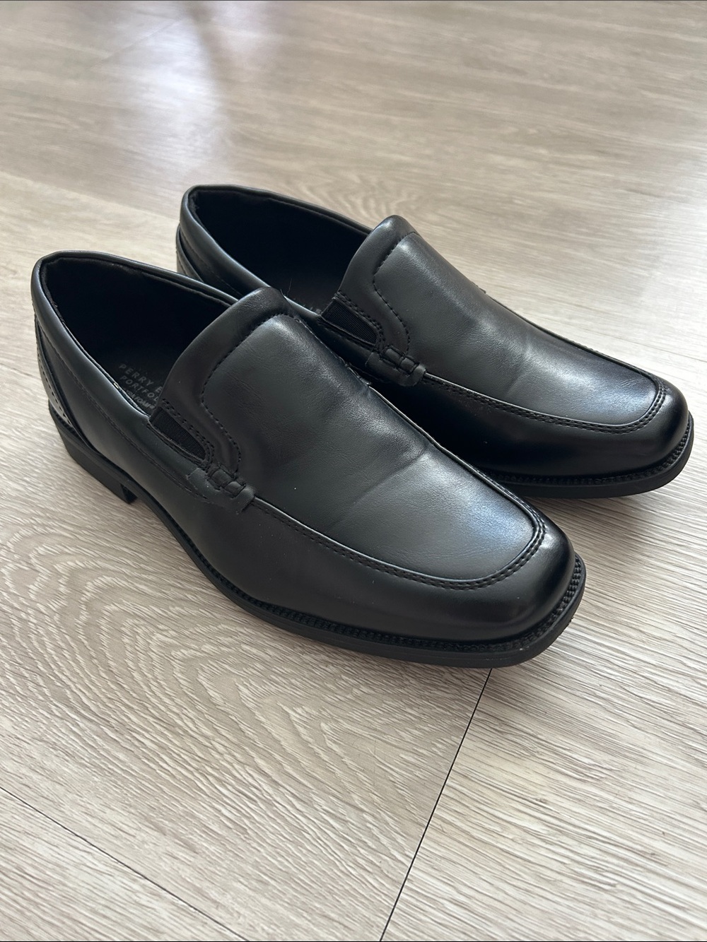 Perry Ellis Portfolio Black Sammy Slip On Loafer Dress Shoes Boys Size 2